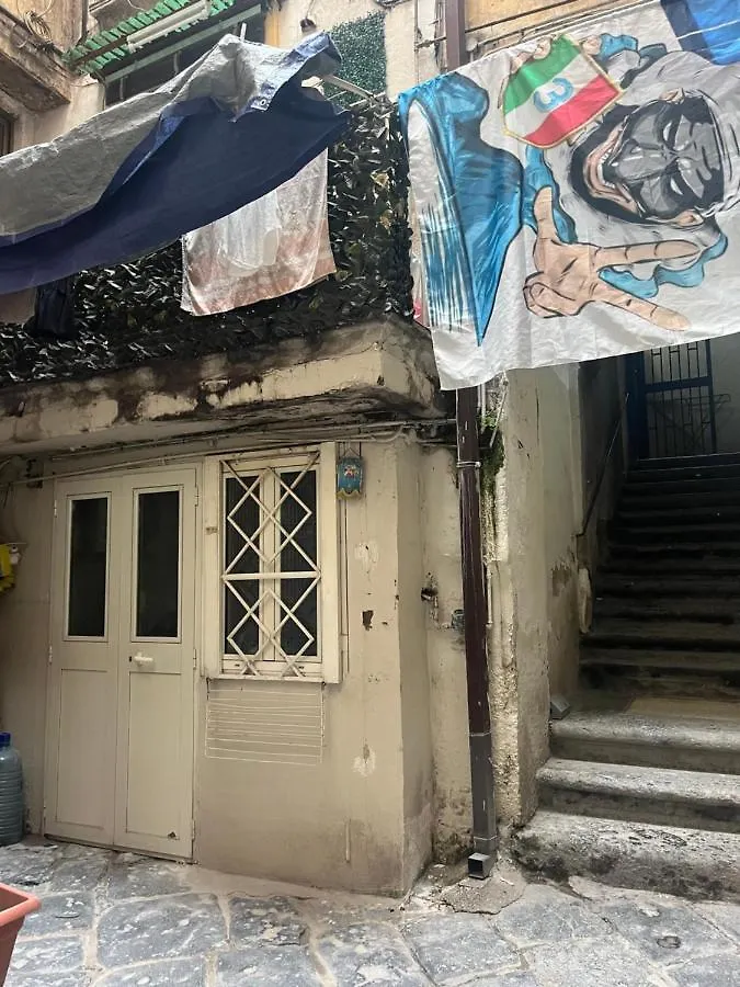 Maison Cresh Naples Italie