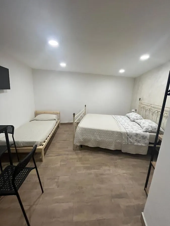 Maison Cresh Naples 0*,  Italie